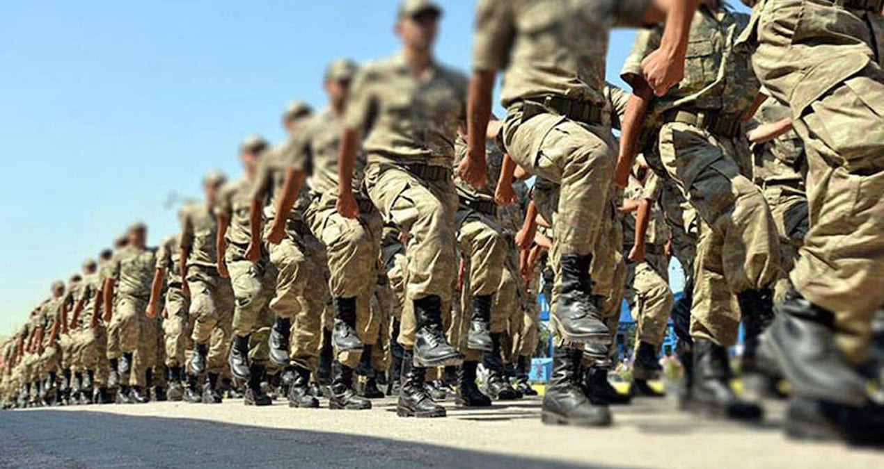 AKP'li vekilden askerlik sistemi için yeni düzenleme sinyali