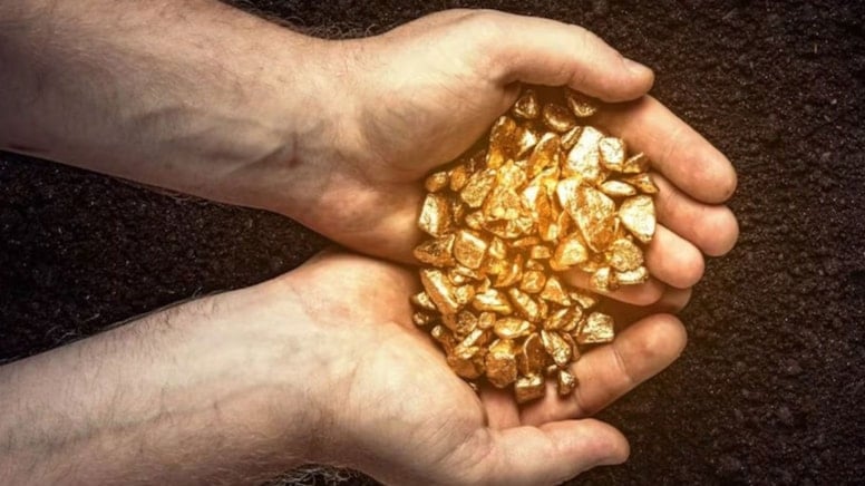 Tarlasında tonlarca altın buldu: Köylünün hayatı kabusa döndü