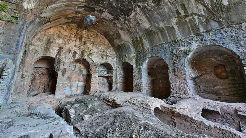Yedi Uyuyanlar ve Zeus mağaralarının gizemi ilgi çekiyor
