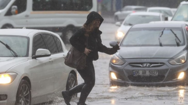 Meteoroloji'den 3 şehir için sağanak uyarısı