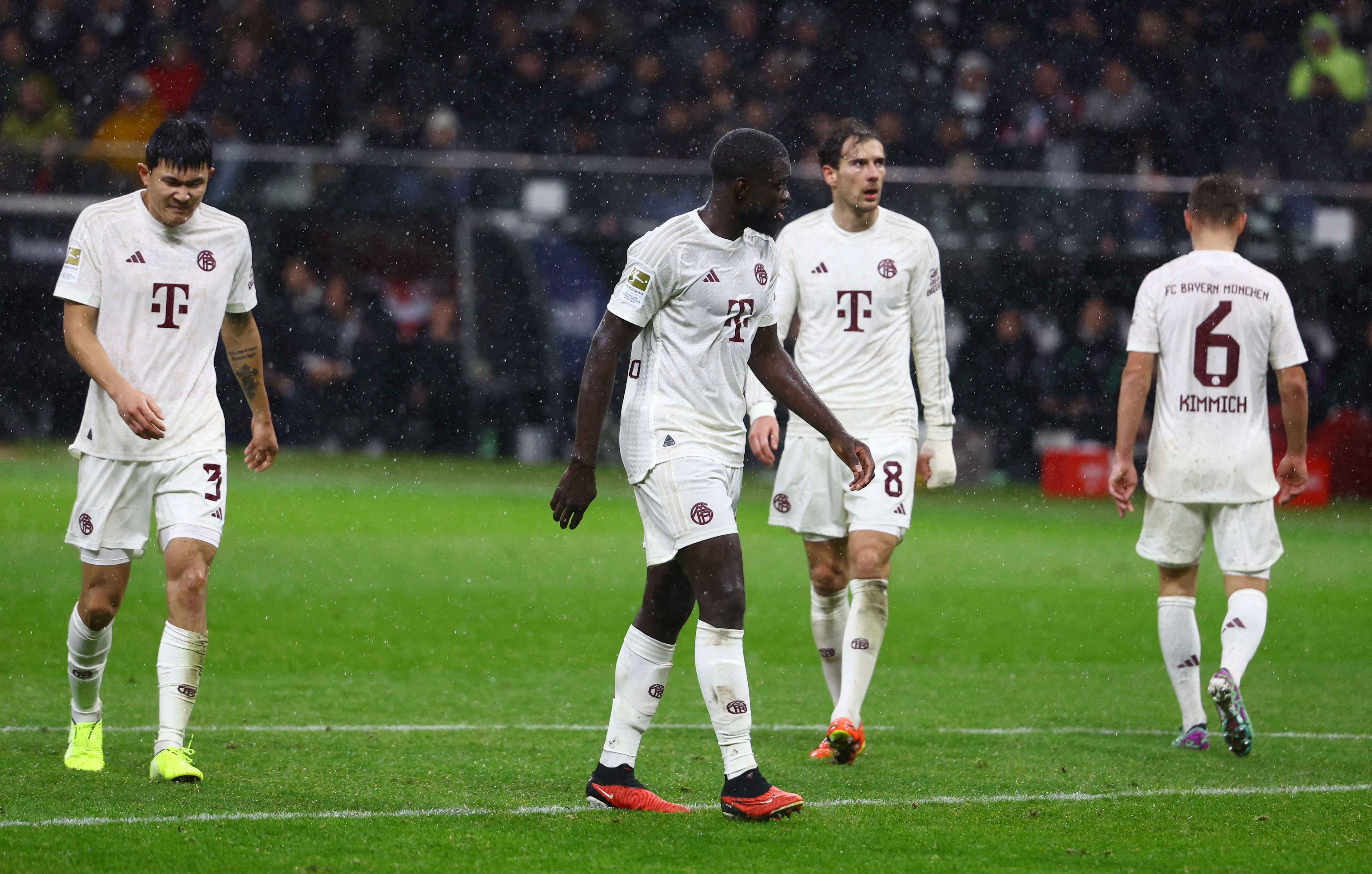Bayern Münih'i Frankfurt çarptı!: 5-1