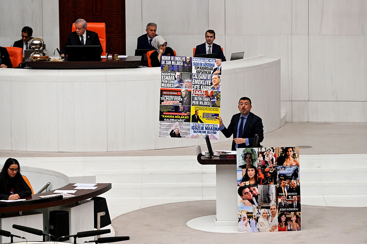 'Bunlar sizin siyasi akrabalarınız'