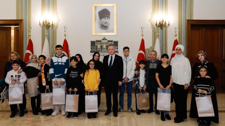 İstanbul Valiliği, ihtiyaç sahibi 5013 çocuğun dileklerini yerine getiriyor