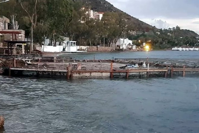 Denizin ortasına dökülen betondan da 'imar barışı' çıktı