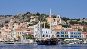 Yunan adalarında tatilin kapısı 20 bin liradan açılıyor
