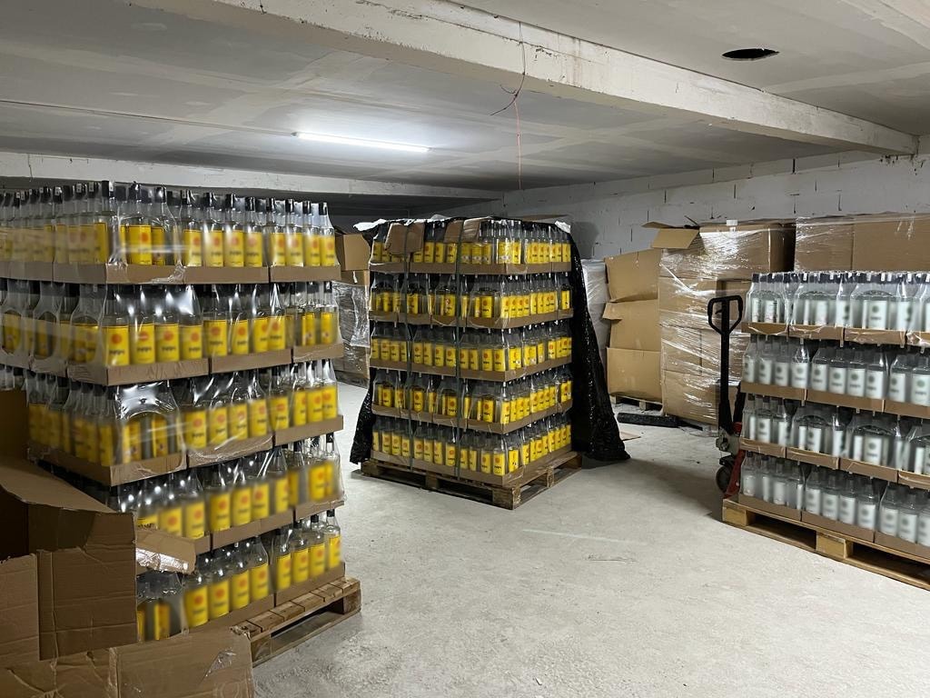 Yılbaşı öncesi zehirleyeceklerdi: 50 ton yakalandı...