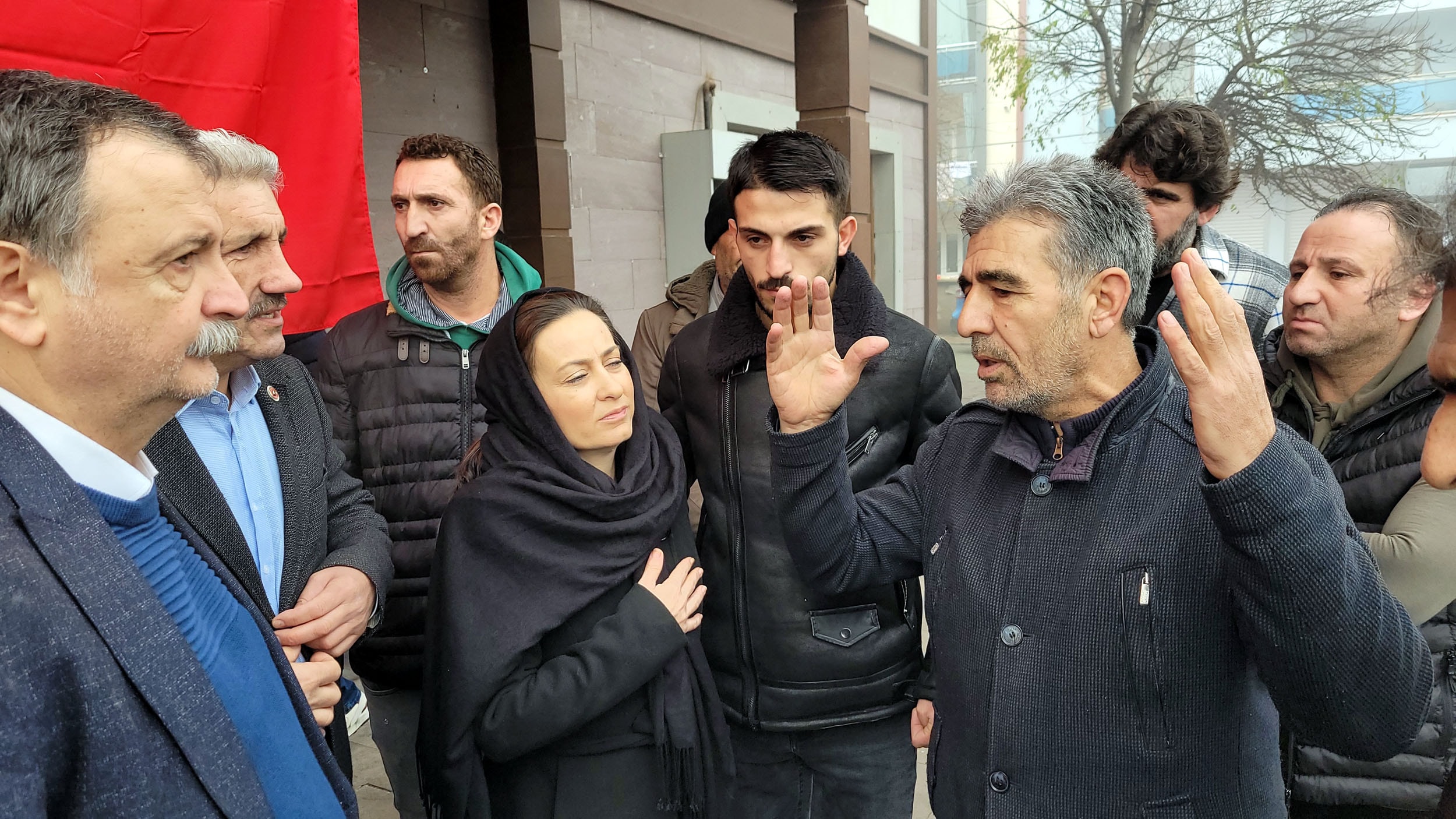 Şehidin yakınlarından Özgür Özel yorumu: Provokasyon