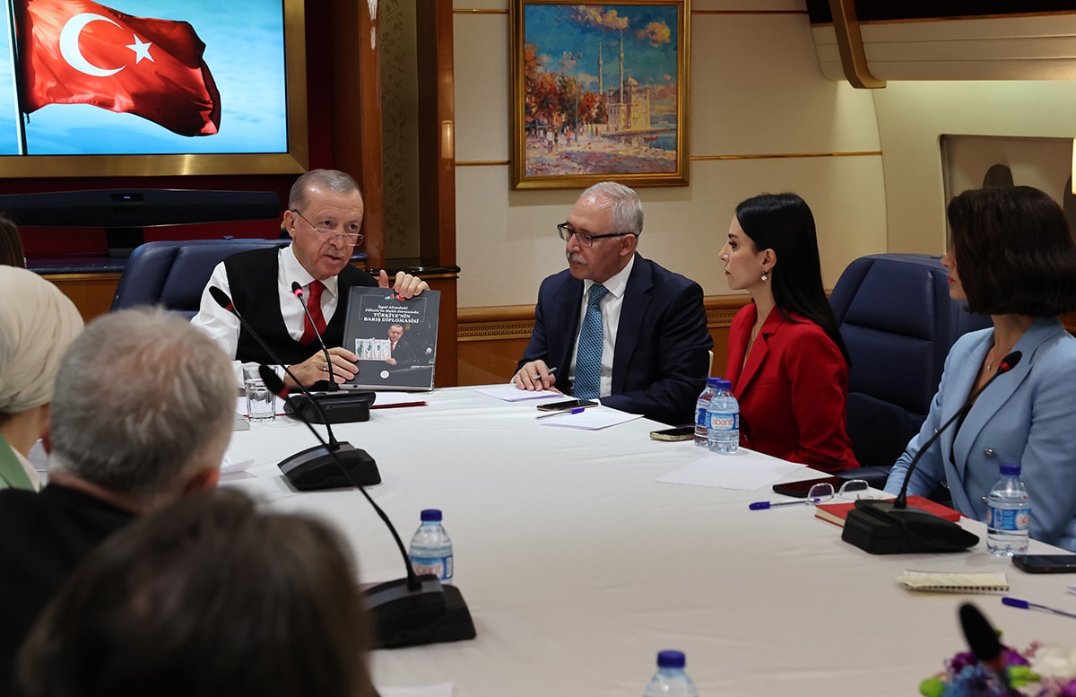 Erdoğan'dan asgari ücret açıklaması: Bir kez verilecek zamla bu iş biter