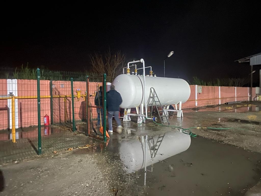 Fabrikadan gaz sızdı, mahalleli hastanelik oldu