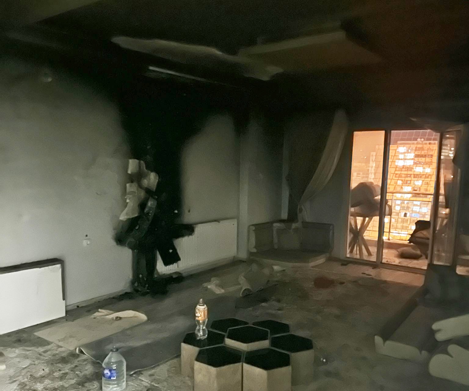 Patlayan klima motoru faciaya neden oluyordu