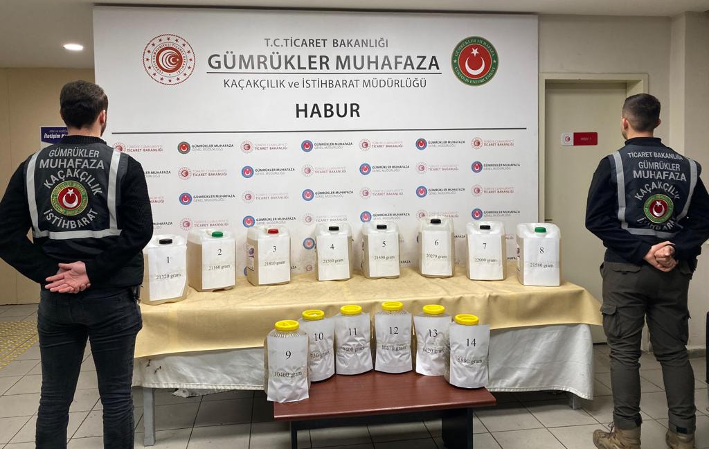 Habur'da bidon bidon 'meth' yakalandı