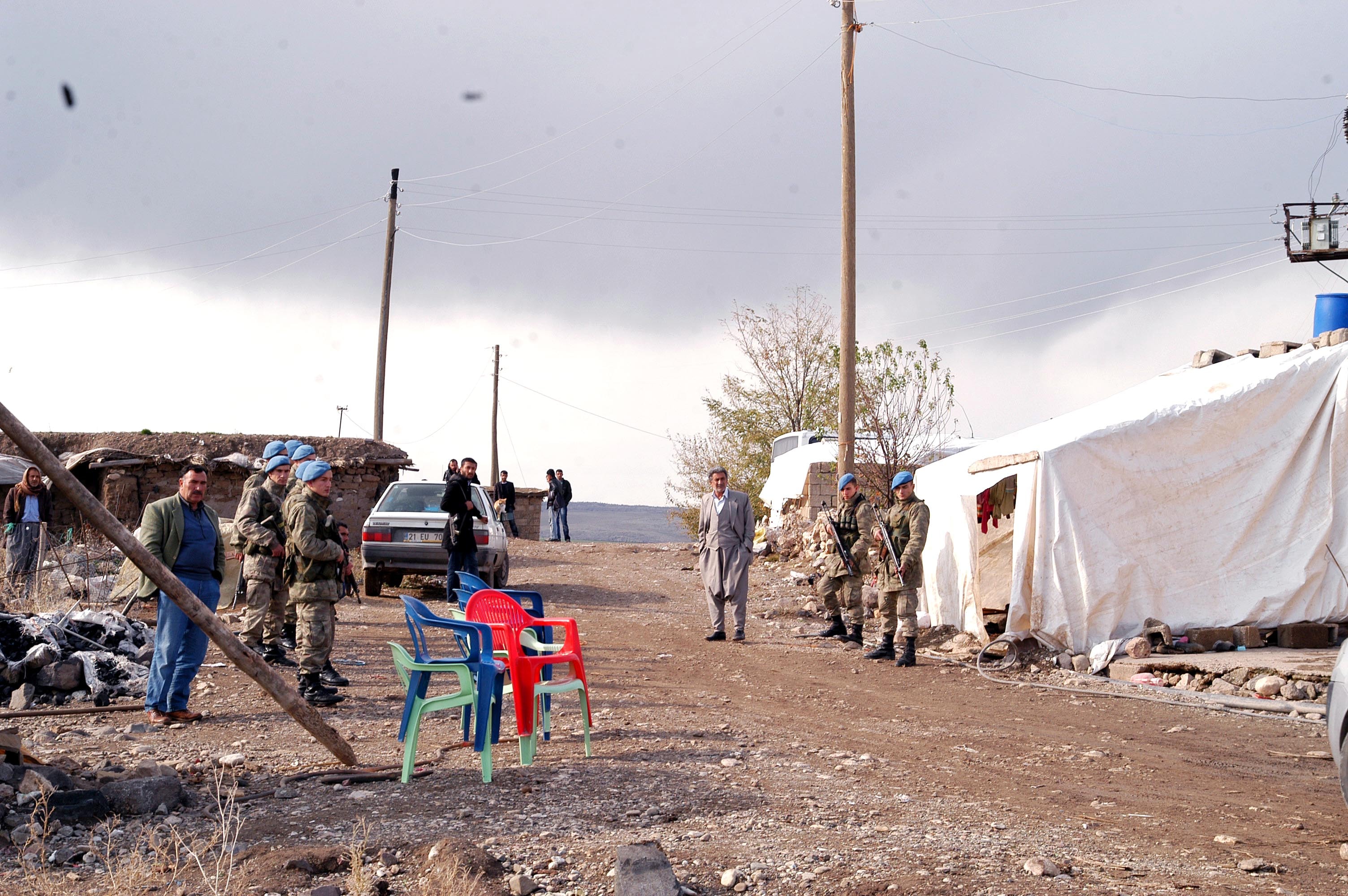 Bomba ve silahlar konuştu... Kayınvaliledelerini öldüren çiftten biri yaşamını yitirdi