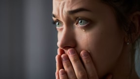 Bilimsel araştırma: Kadın gözyaşının kokusu erkekleri sakinleştiriyor