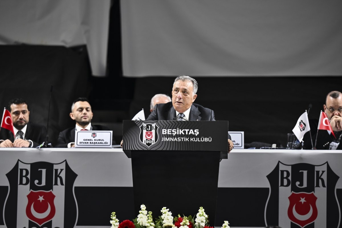 Beşiktaş'ta başkanlığı bırakan Ahmet Nur Çebi: TFF Başkanı iyi niyetli değil! Onunla mücadele eden tek benim
