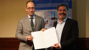 Ahmet Ümit, Alman Arkeoloji Enstitüsü'nden üye beratı aldı