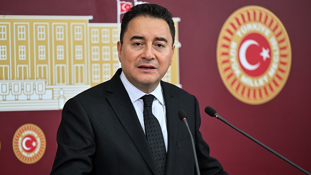 Babacan'dan Akşener'e: Büyük bir hicapla izliyoruz