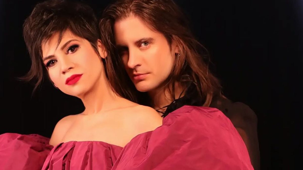 Aydilge eşine mesaj atan kadınlara seslendi