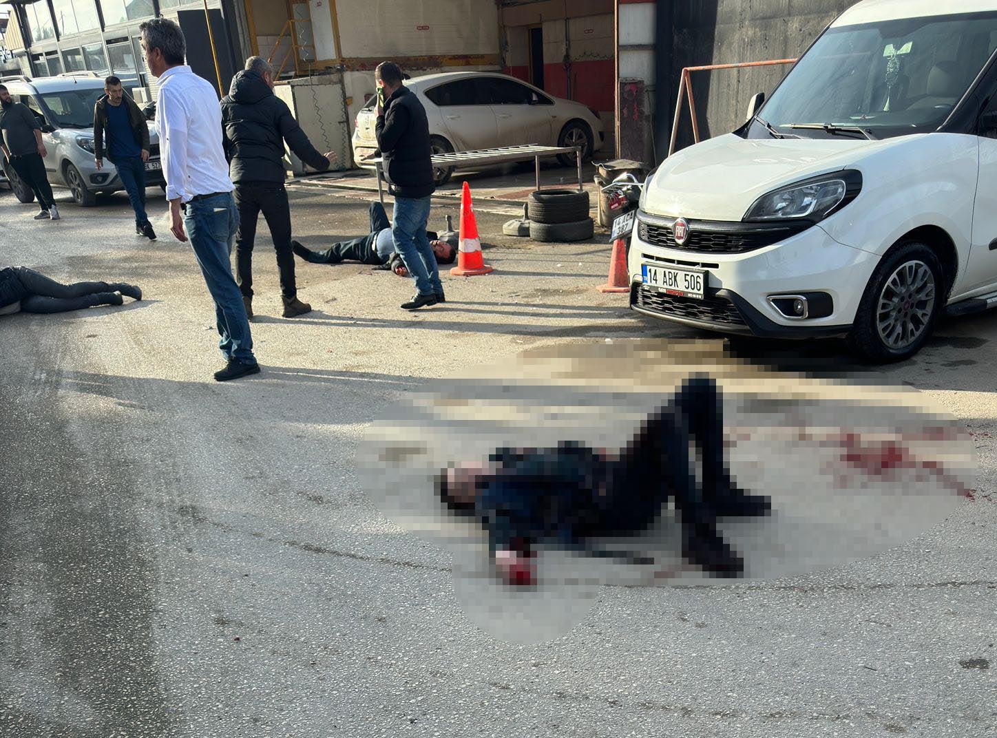 Bolu'da pompalı dehşet! Baba ve oğullarına böyle kurşun yağdırdı