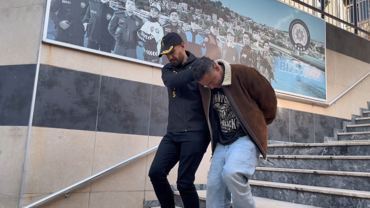 Araçtaki 2 milyon 500 bin lirayı çalan Kolombiyalı tutuklandı