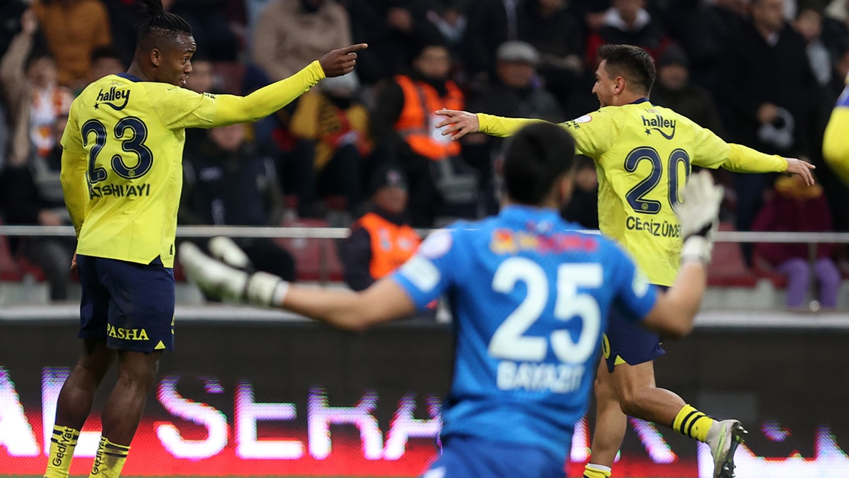 Fenerbahçe, 7 gollü Kayserispor maçını kayıpsız atlattı: 3-4