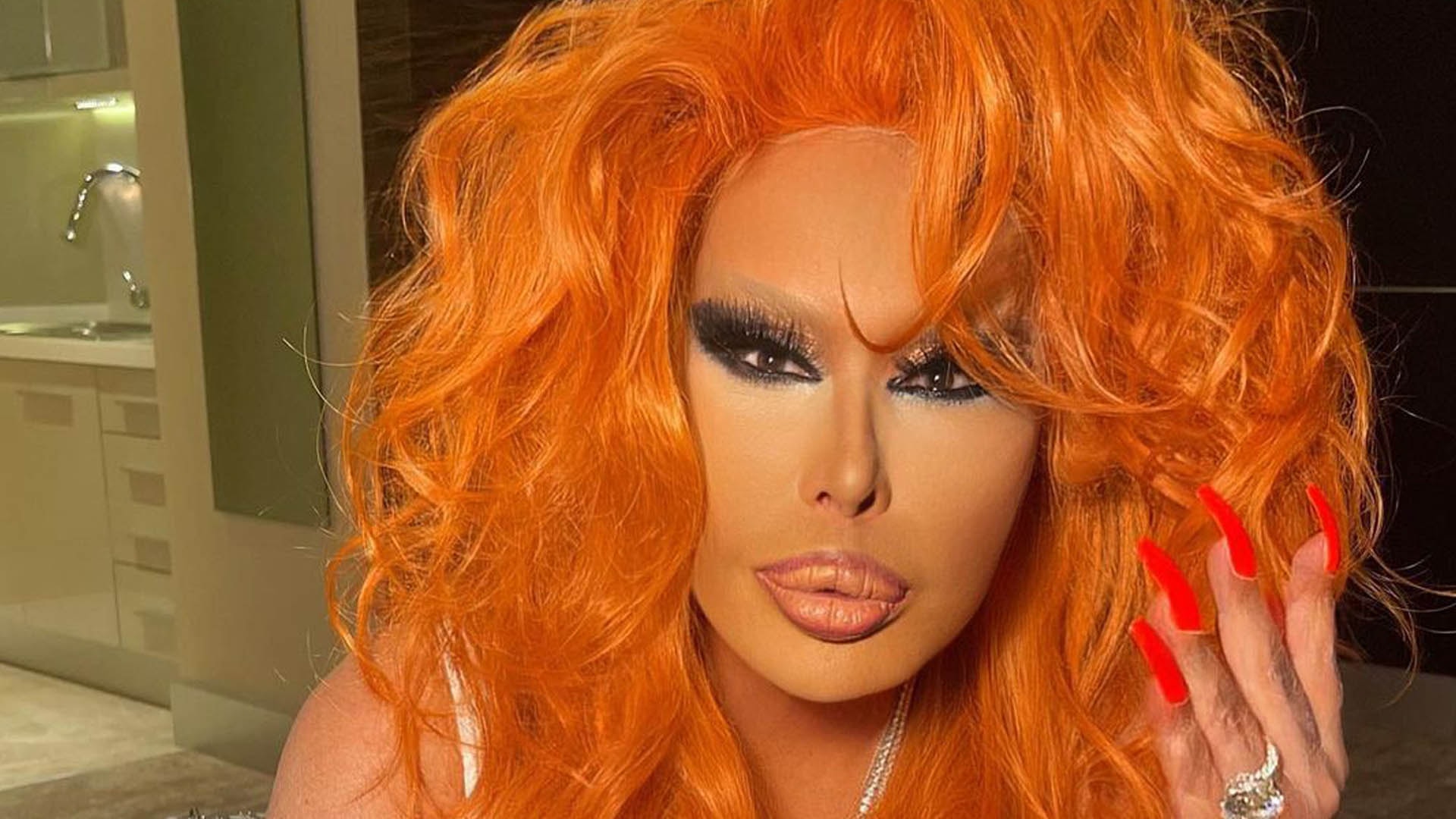 Bülent Ersoy 'Muhterem takipçilerim' dedi ve iddiaları yalanladı