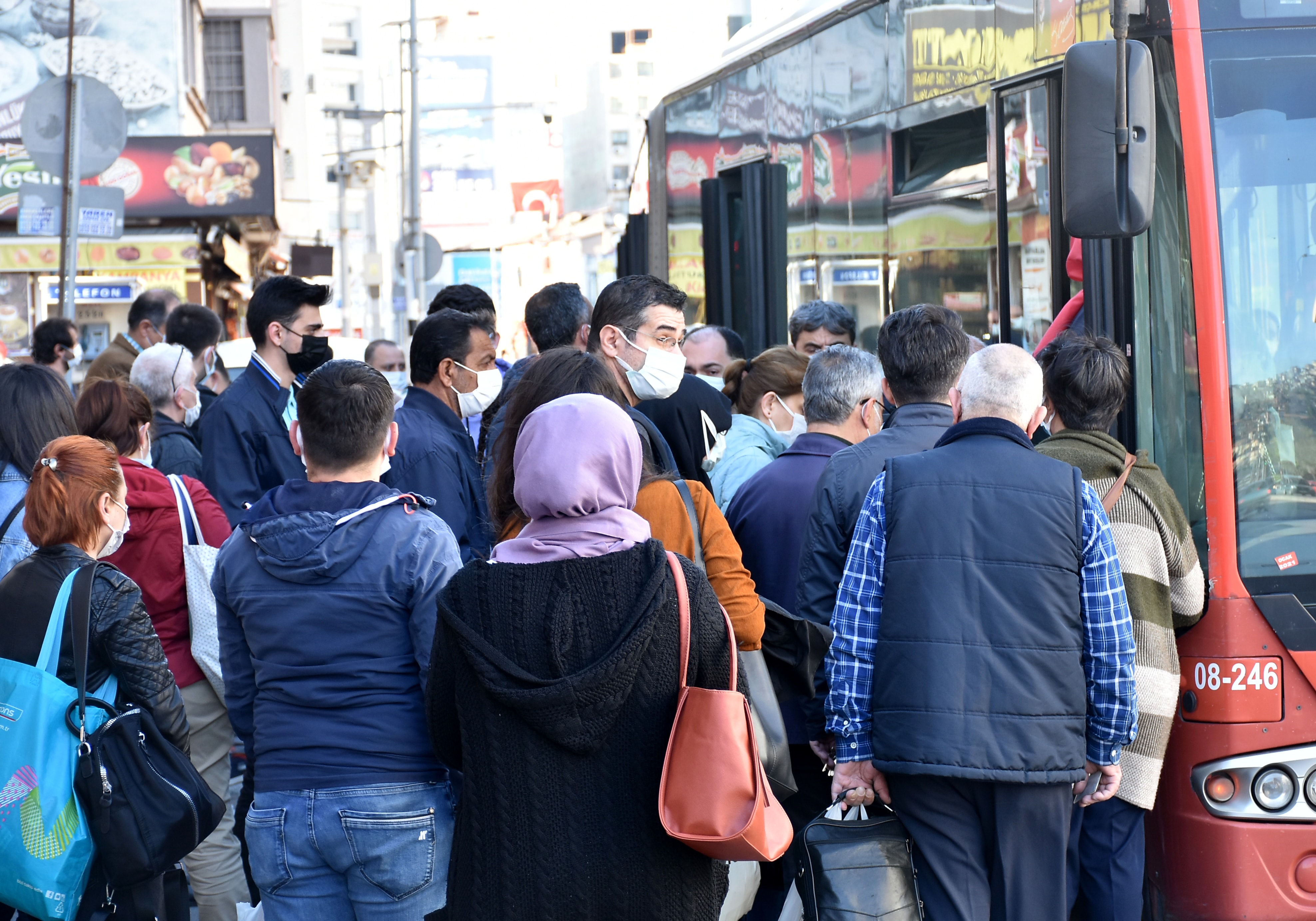 Covid paniği büyüyor: Vakaların yüzde 44'ü JN.1 varyantı çıktı