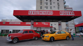 Küba'da şok eden fiyat: Bir litre su fiyatına 10 litre benzin