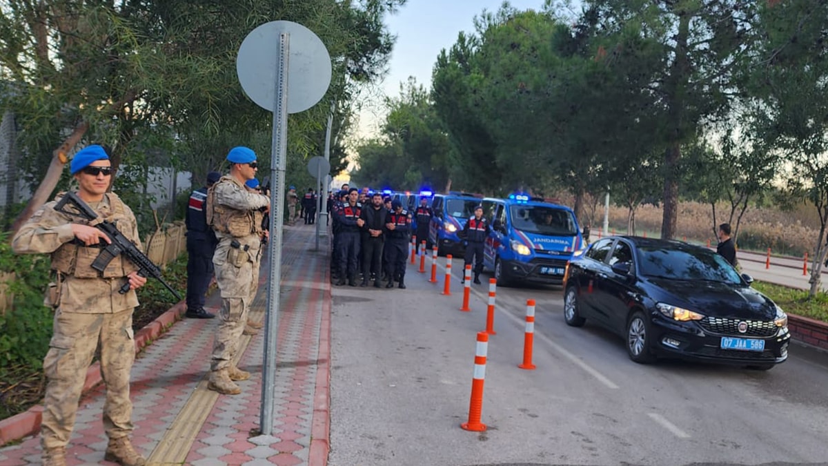 'Çukur', 'Kafes'e girdi