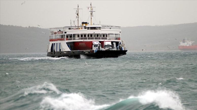 Marmara’da deniz seferlerine fırtına engeli