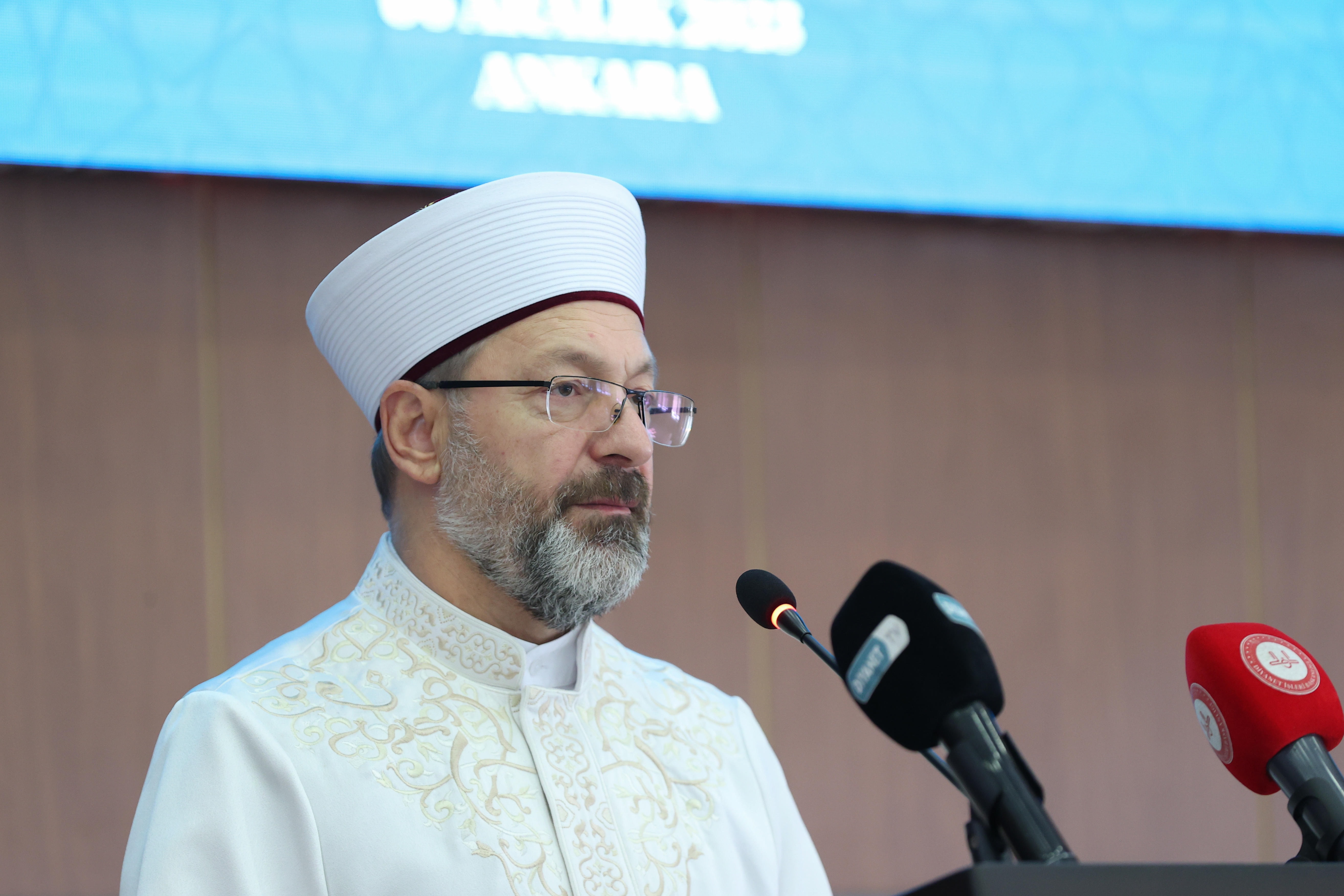 Diyanetin personeli 11 şehrin nüfusundan fazla