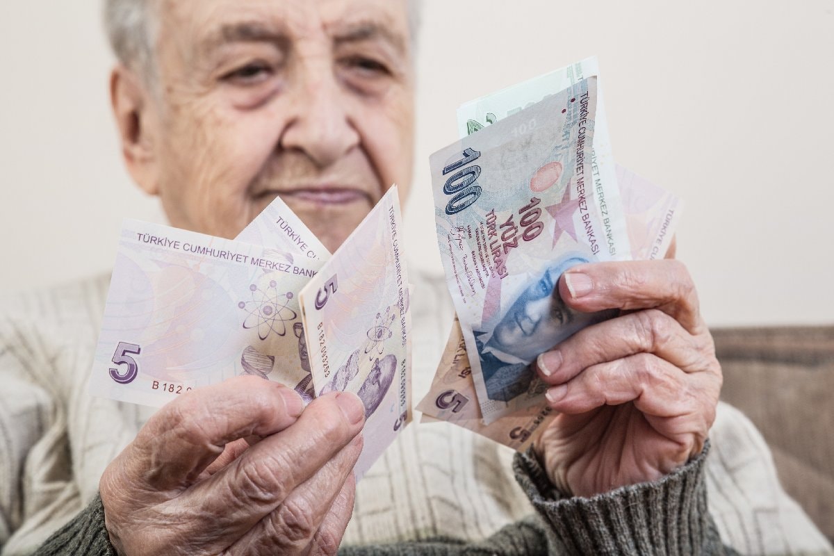 Emeklilerden asgari ücret talebi