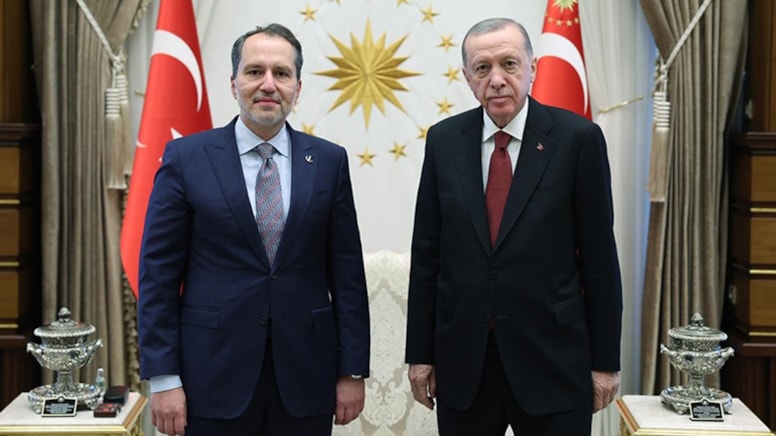 AKP Genel Merkezi'nde sürpriz zirve: Erdoğan, Erbakan'ı kabul etti