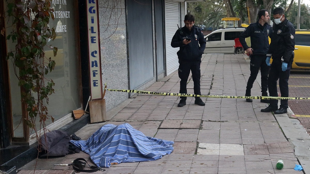 Bekçiler ikna edemedi, sabah ölü bulundu