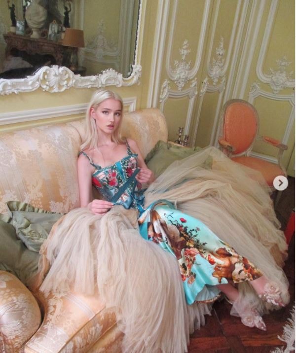 Jet sosyete üyesi genç fenomen TikTok’ta sansasyon yaratıyor