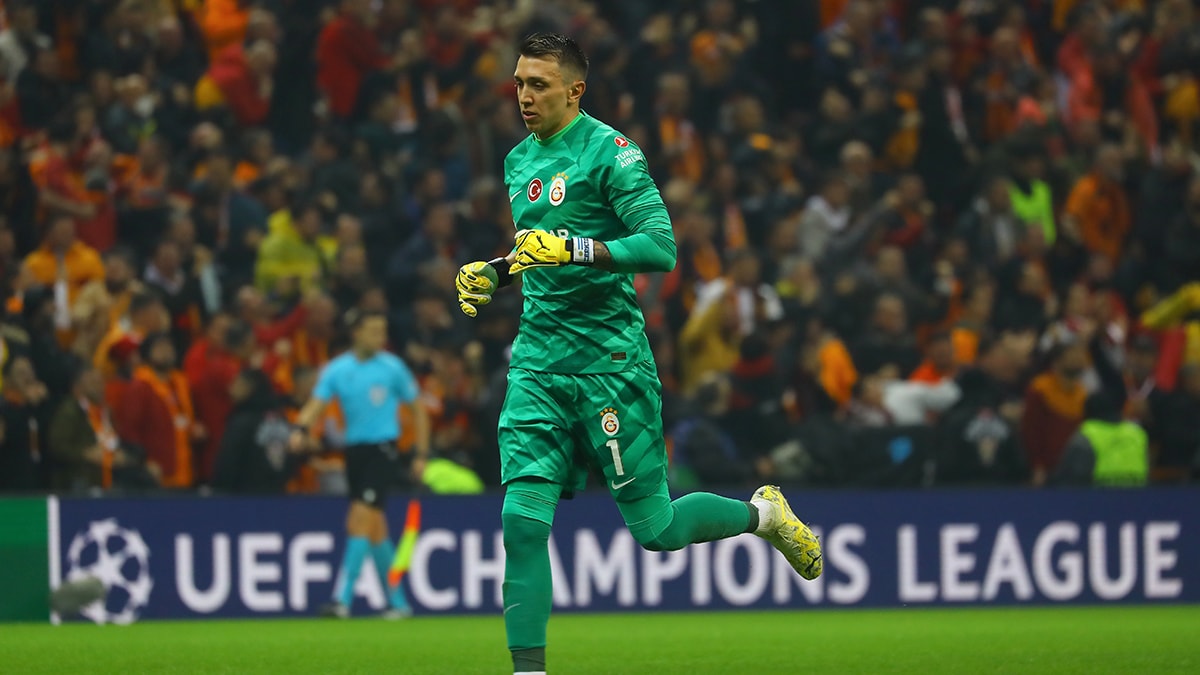 Fernando Muslera cezalı duruma düştü