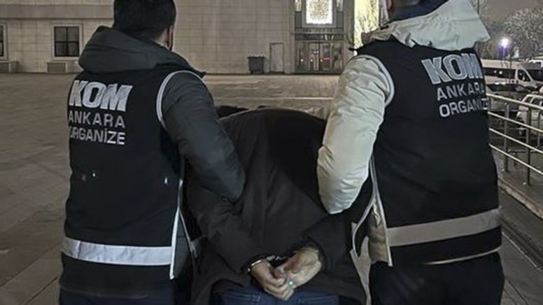 FETÖ'nün 6 yıldır aranan "emniyet mahrem imamı" yakalandı