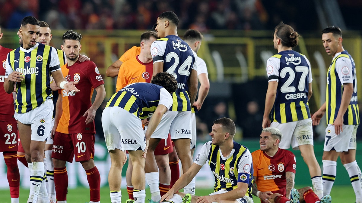 Fenerbahçe ve Galatasaray, Arabistan'daki Süper Kupa maçına çıkmama kararı aldı