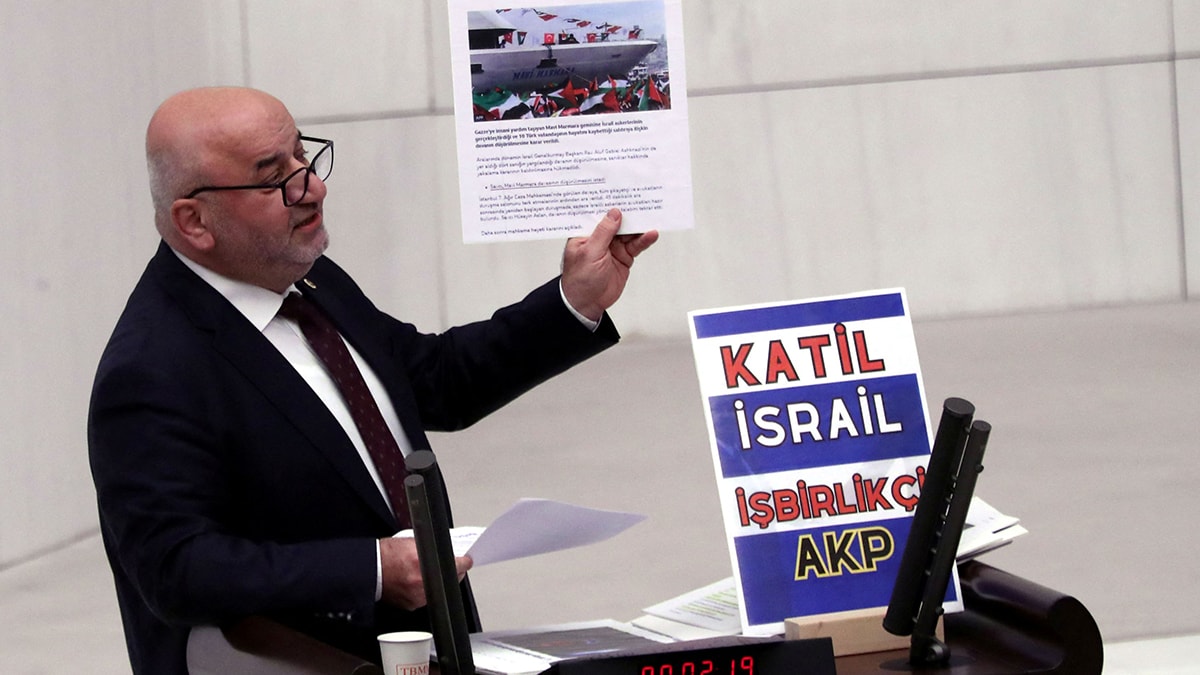 Saadet Partisi o vekilin peşinde