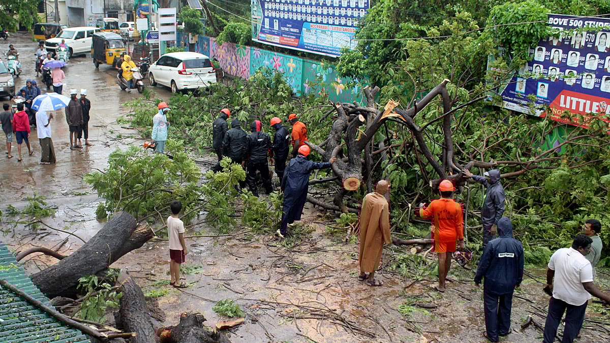 Hindistan'da Michaung siklon fırtınasında ölenlerin sayısı 23'e yükseldi