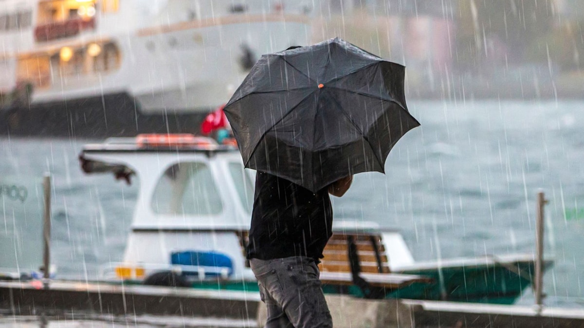 AKOM'dan İstanbul için fırtına uyarısı