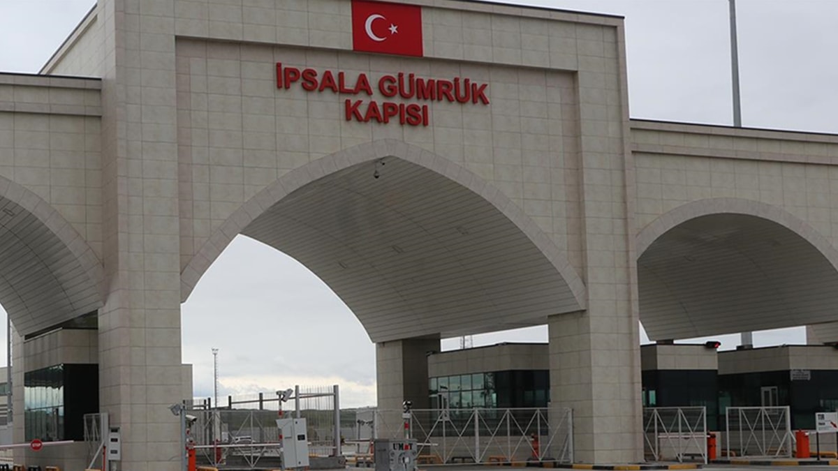 İpsala'da TIR'dan 29 Suriyeli göçmen çıktı