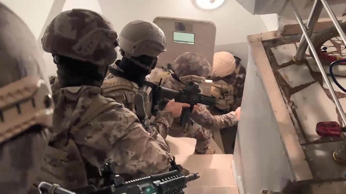 İstanbul'da IŞİD operasyonu: 12 gözaltı