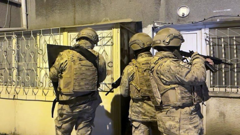 İstanbul'da IŞİD hücresine baskın