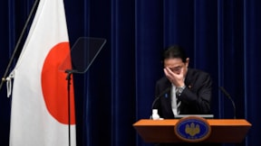 Japonya siyasetinde deprem... Bakanlar istifa etti
