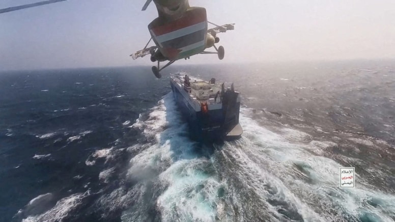 Saldırıya uğrayan Maersk, Kızıldeniz'deki operasyonlarını yeniden askıya aldı