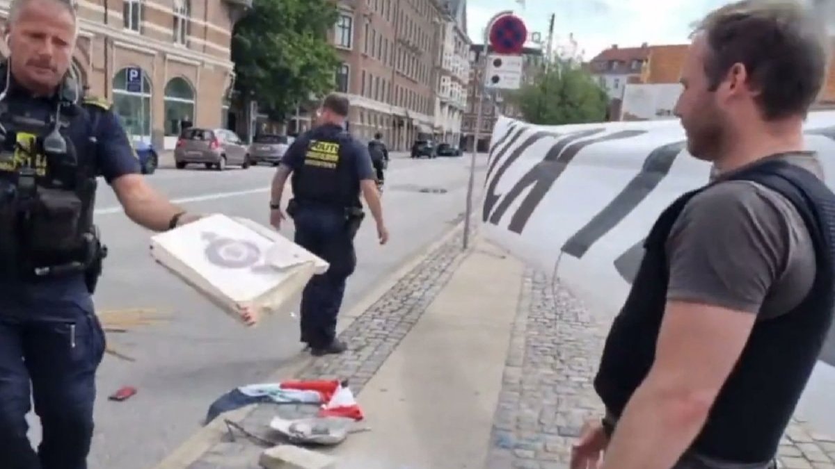 Danimarka'da kutsal kitapların yakılması yasaklandı