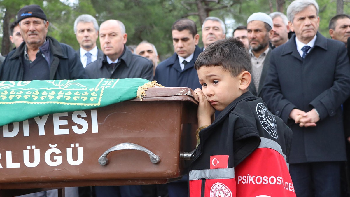 Madenci babaya acı veda