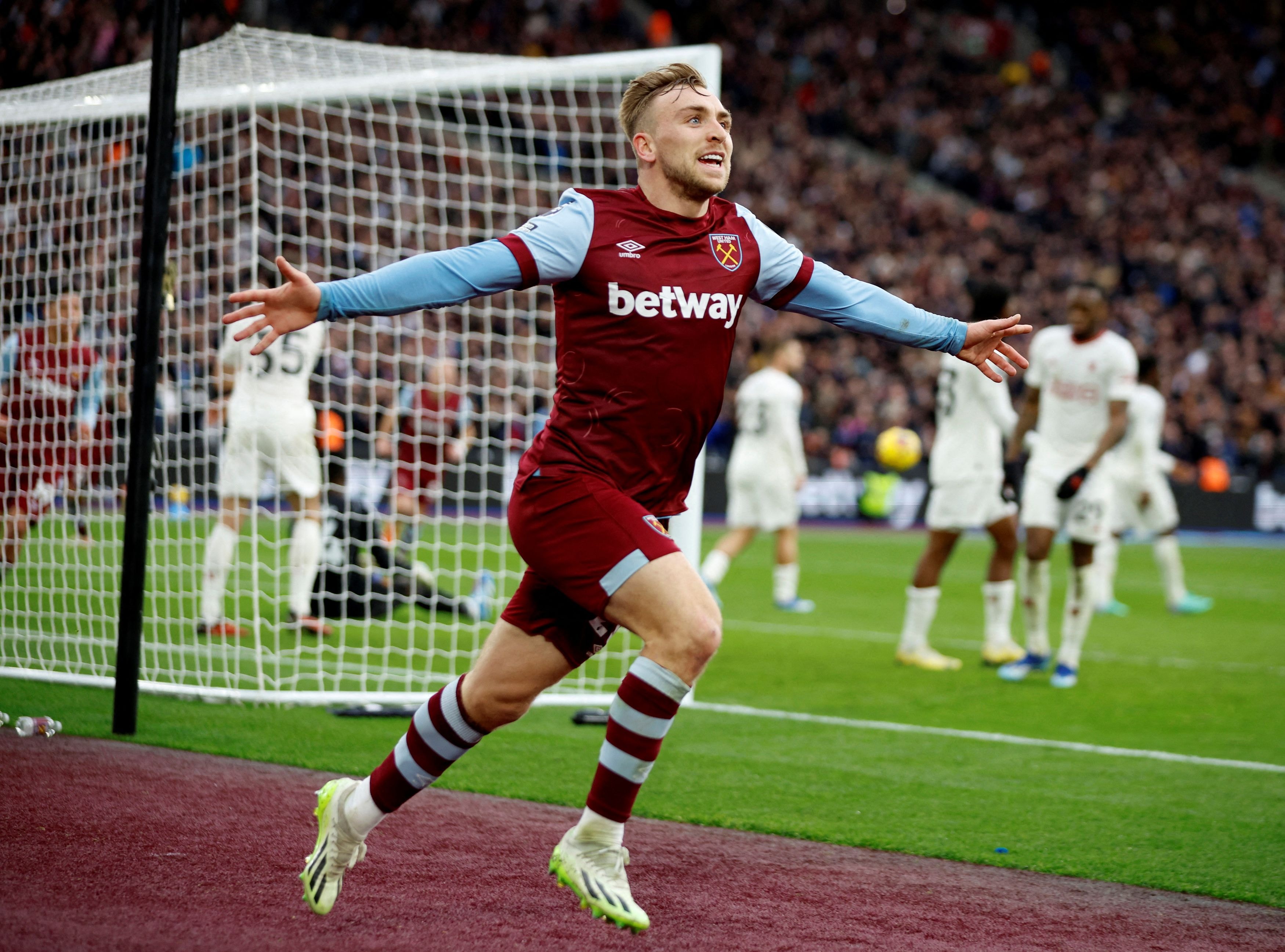 Manchester United, West Ham deplasmanında dağıldı