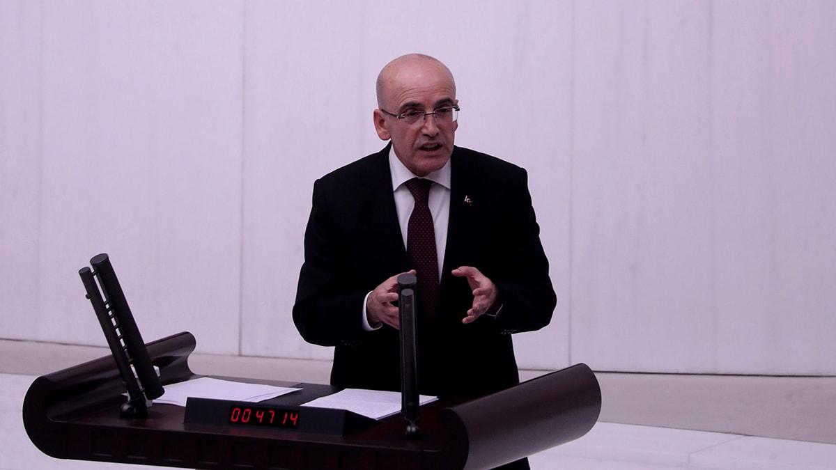 'Paraya ihtiyacımız yok' diyen Bakan Şimşek'e vekillerden dikkat çeken soru