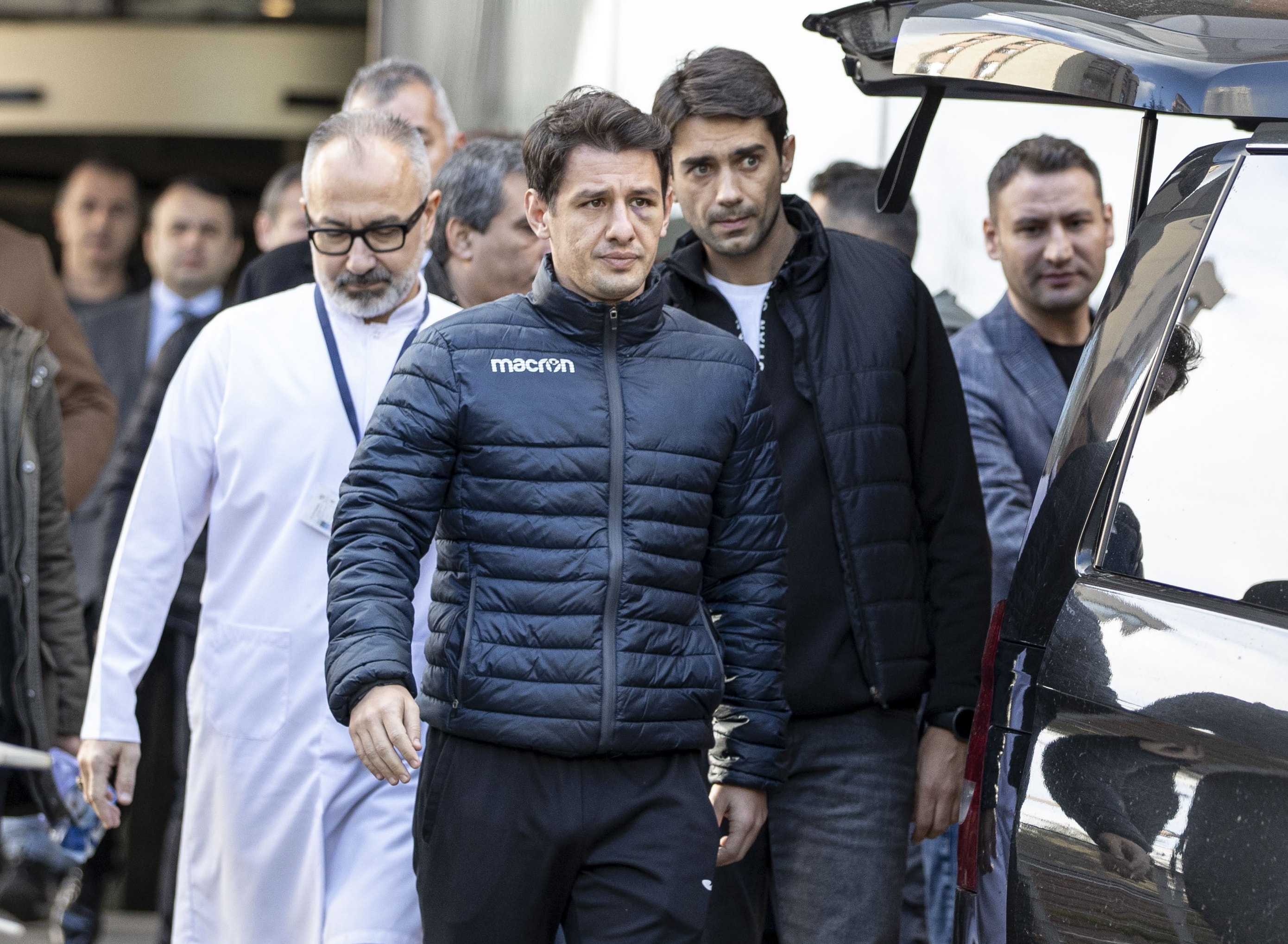 Saldırıya uğrayan hakem Halil Umut Meler taburcu edildi